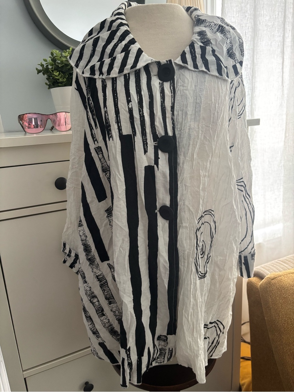Women's Black & White Striped Button-Front lightweight Coat